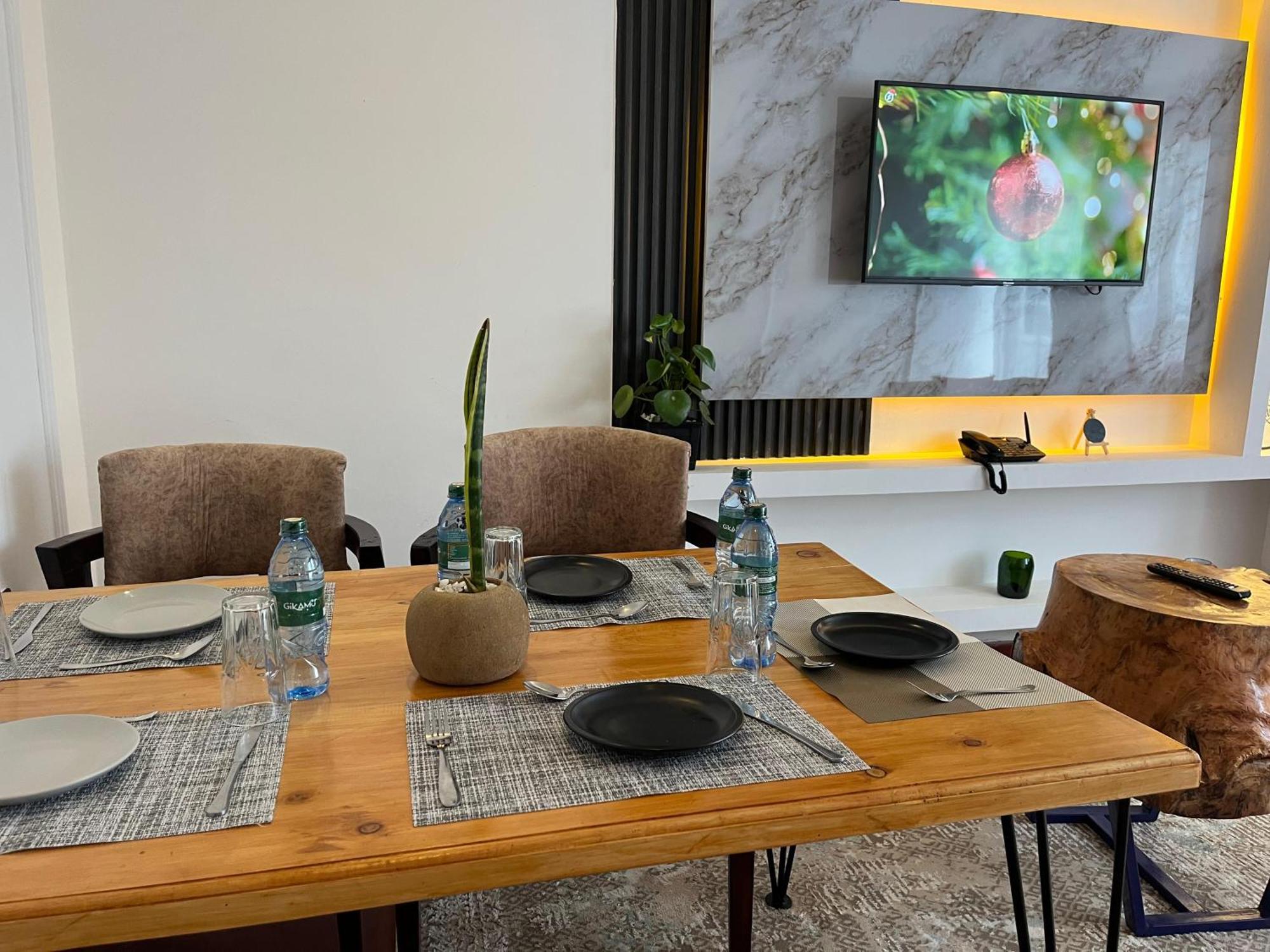 فندق Rafiki House نانيوكي المظهر الخارجي الصورة